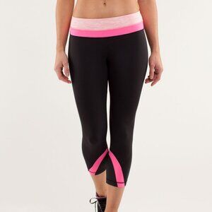 Lululemon Run Inspire Crop II Sz 4 Black & Pink EUC